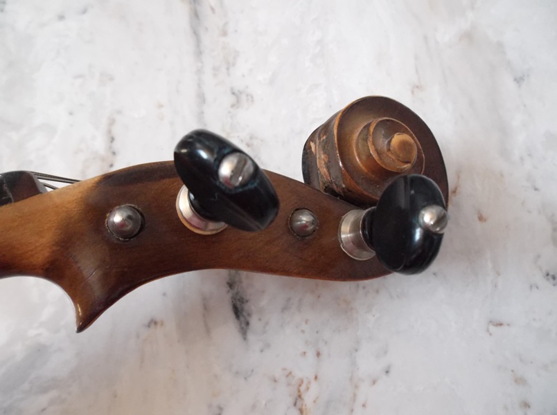 Reproduction Antonius Stradivarius Violin