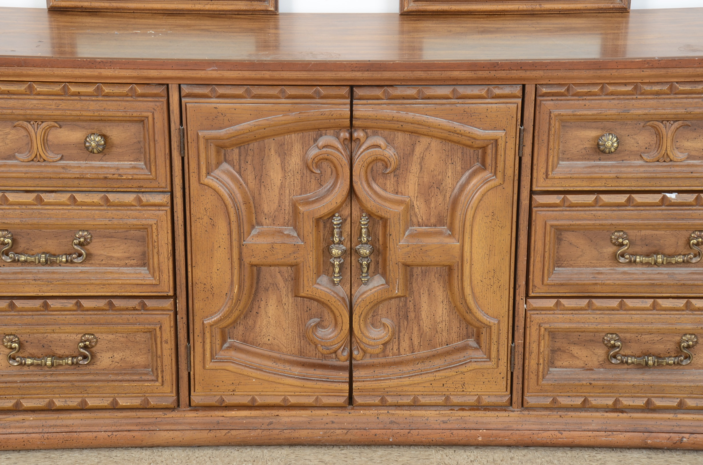 Bassett Furniture Industries, Inc. Dresser