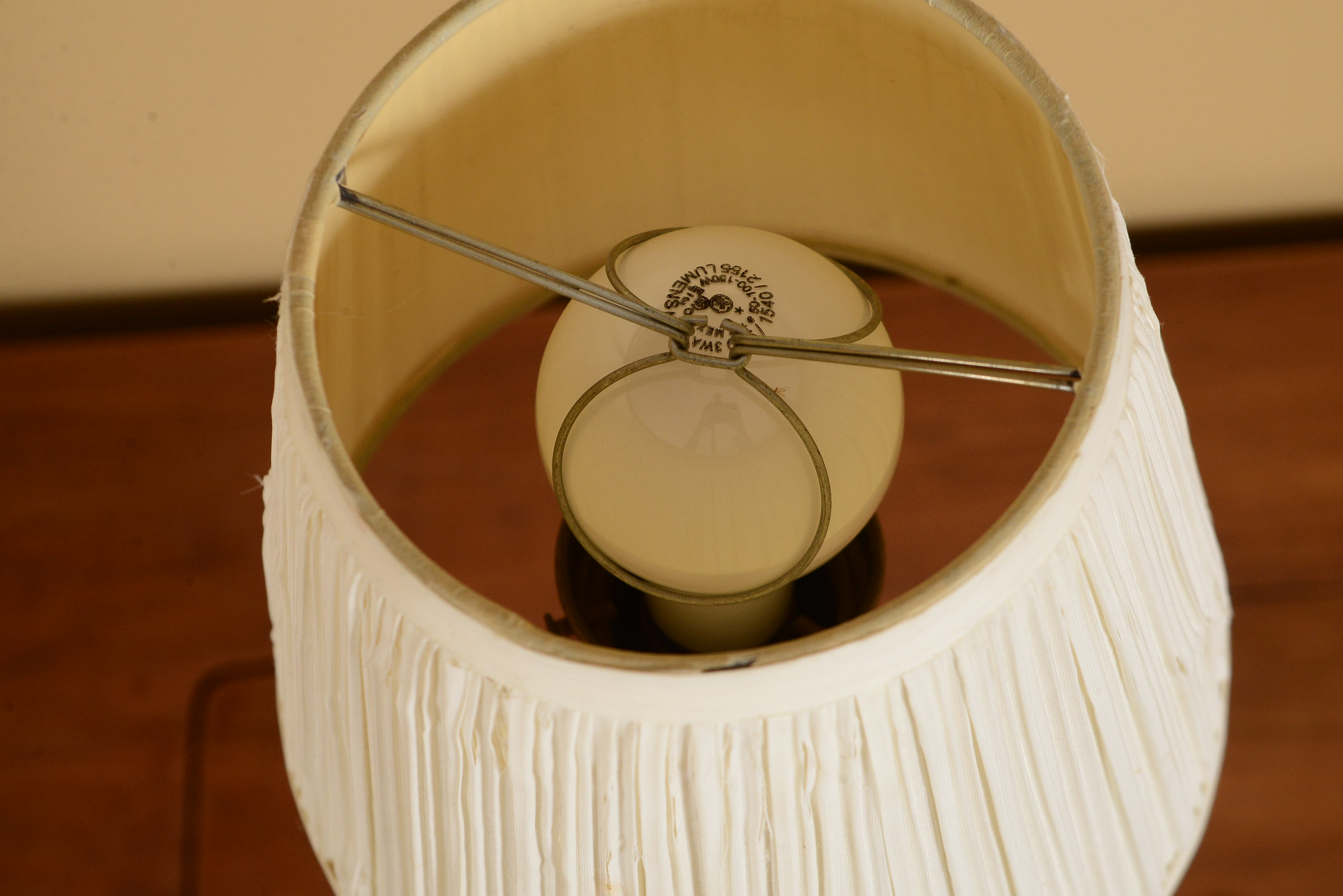 Thick Brass Vessel Lamp