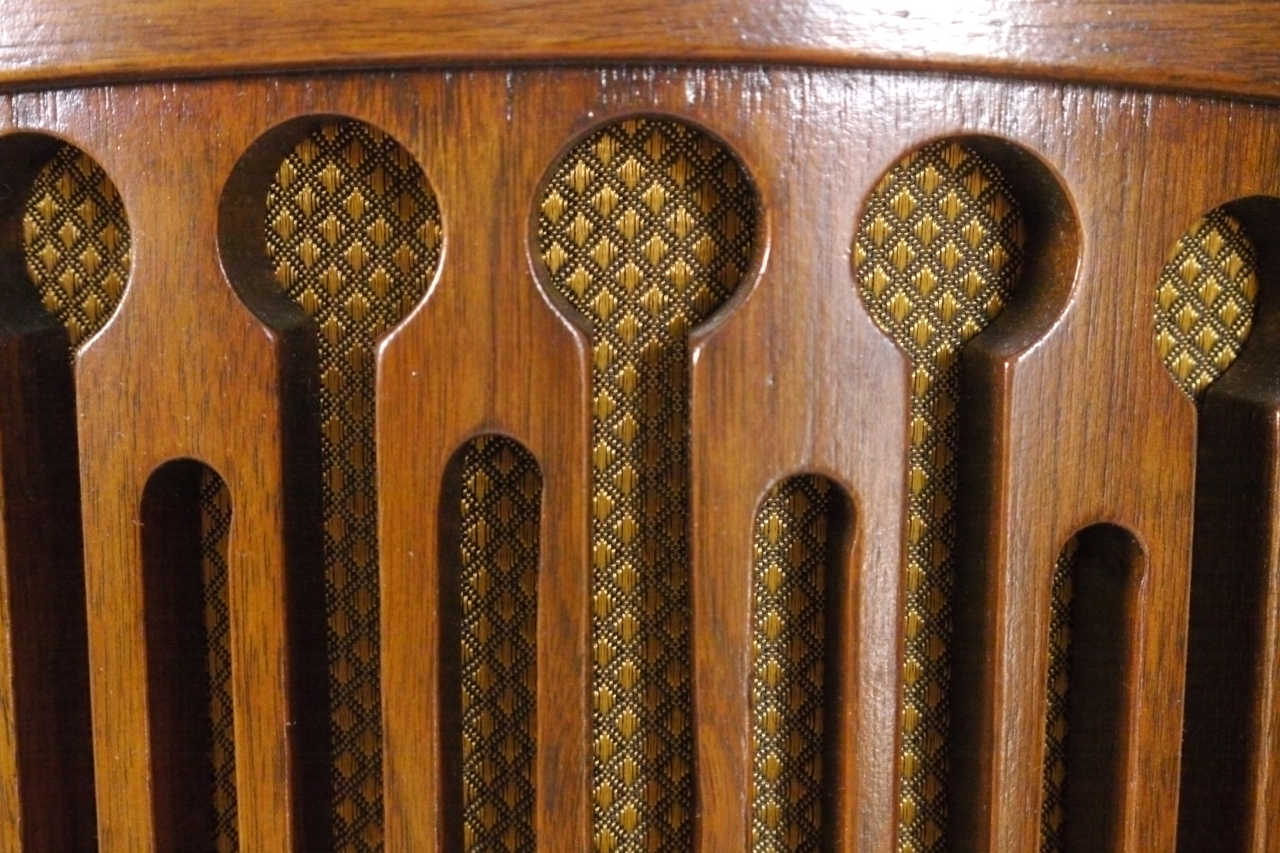 Early 20th Century Phonograph by Modernola with Lamp