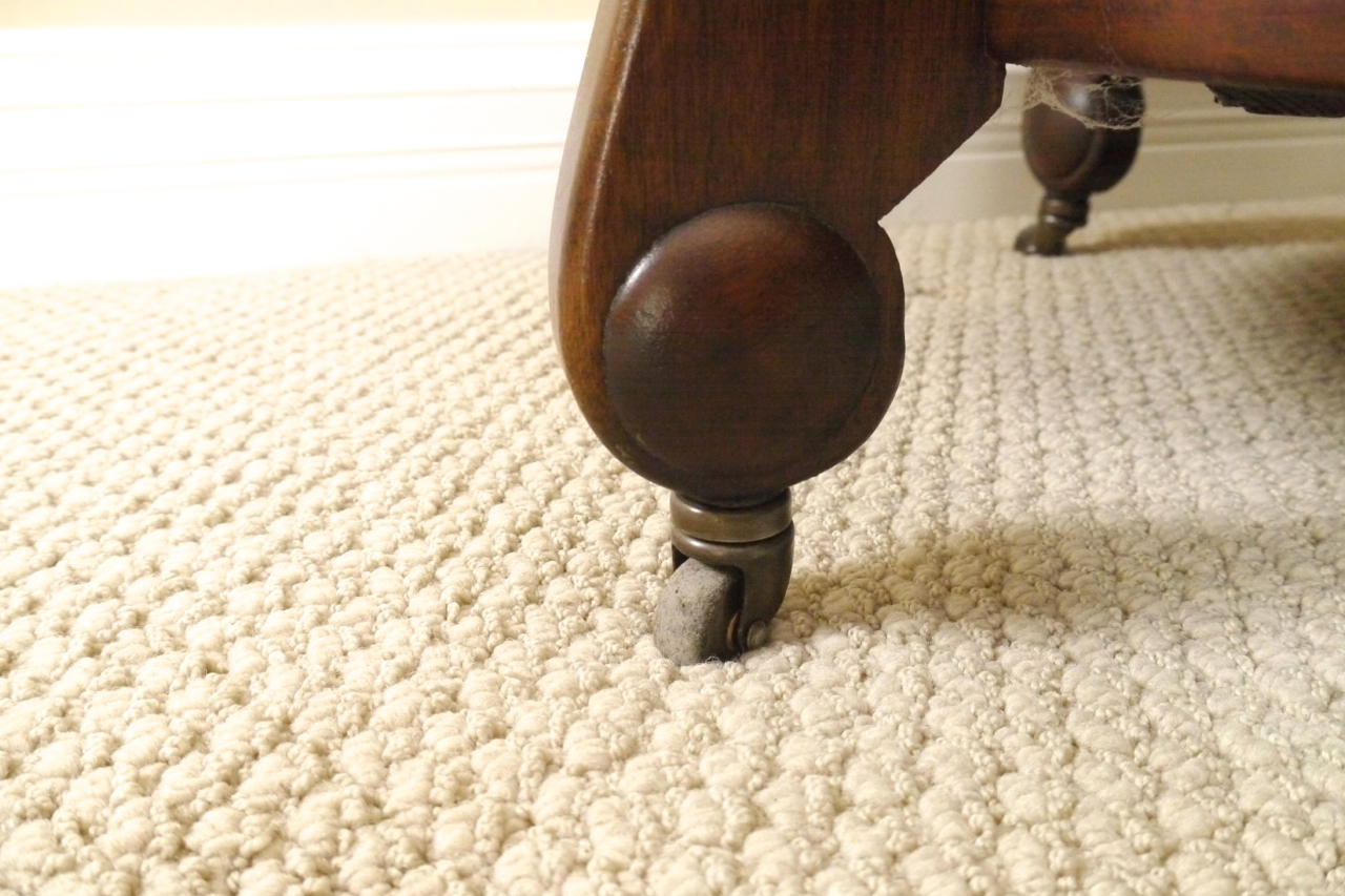 Early 20th Century Phonograph by Modernola with Lamp