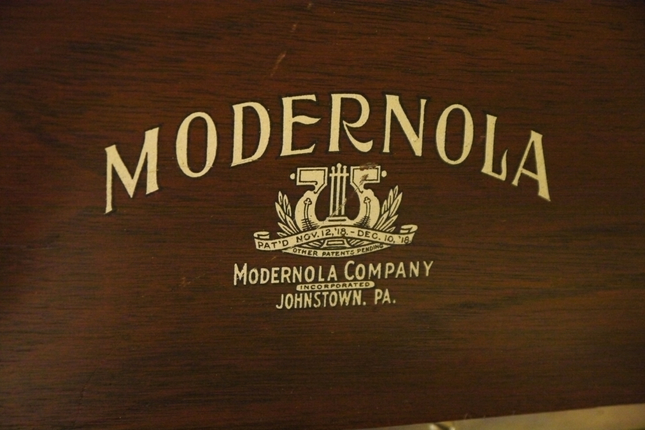 Early 20th Century Phonograph by Modernola with Lamp