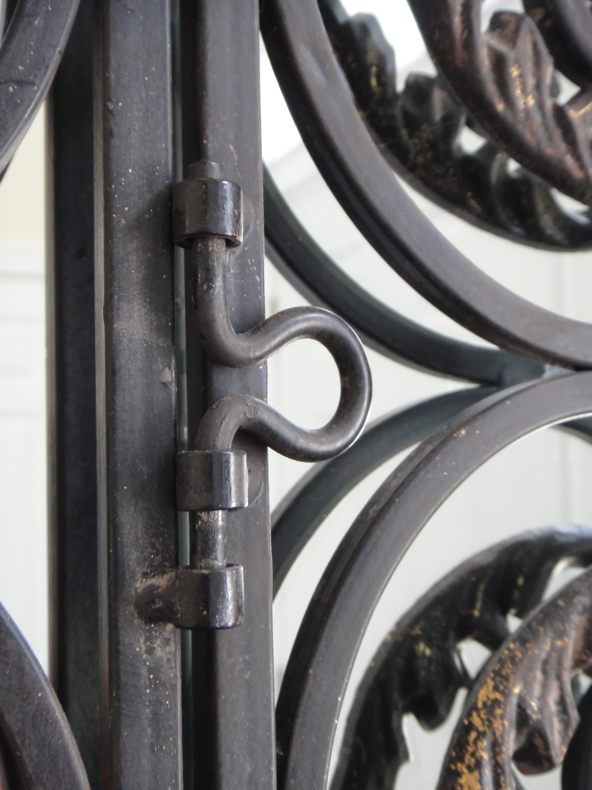 Gorgeous Wrought Iron Foyer Mirror and Console Table