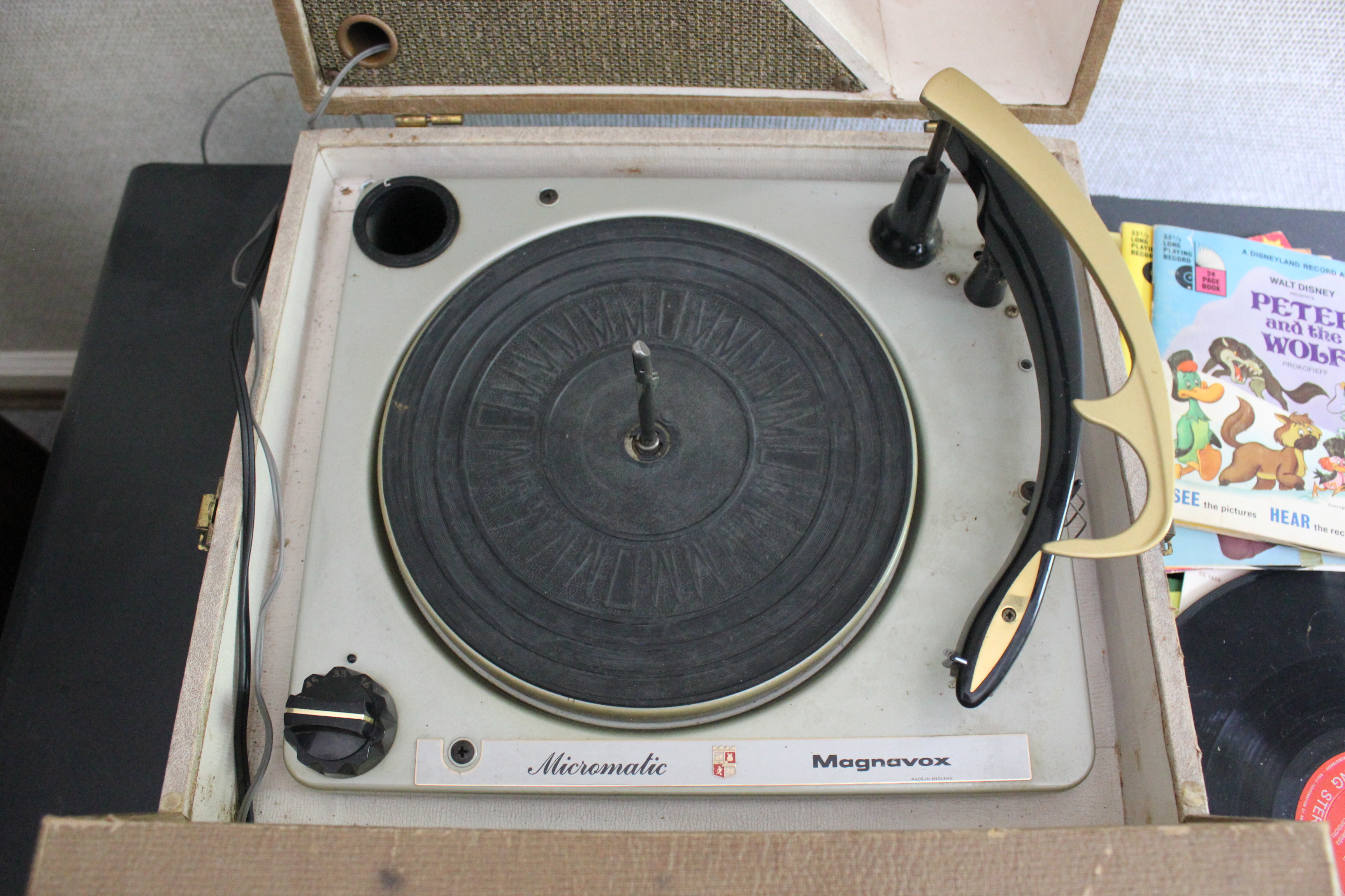 Vintage Magnavox Hero Stereophonic Record Player with Records 