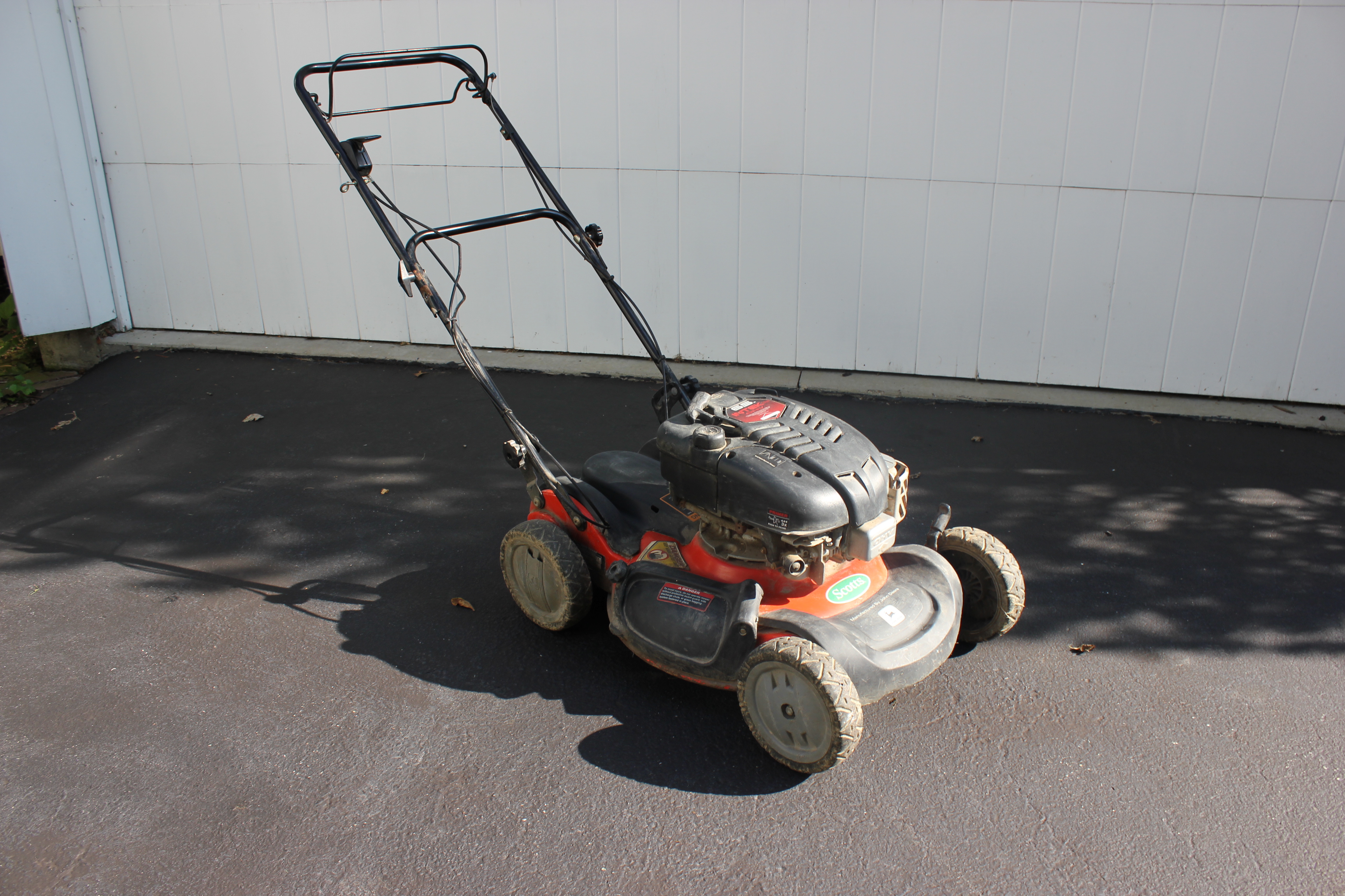 Scotts Intek Edge OHV Lawn Mower