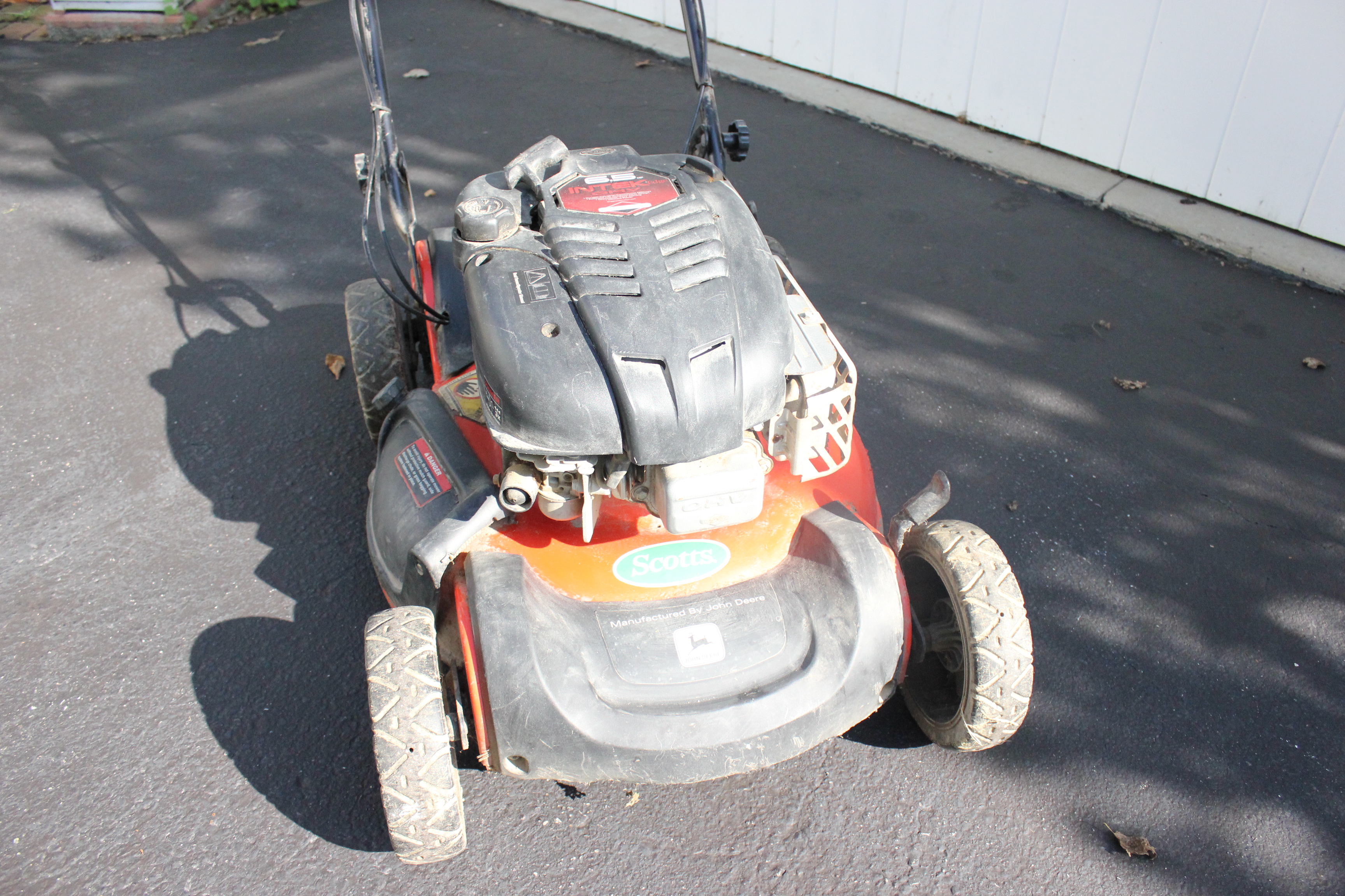 Scotts Intek Edge OHV Lawn Mower