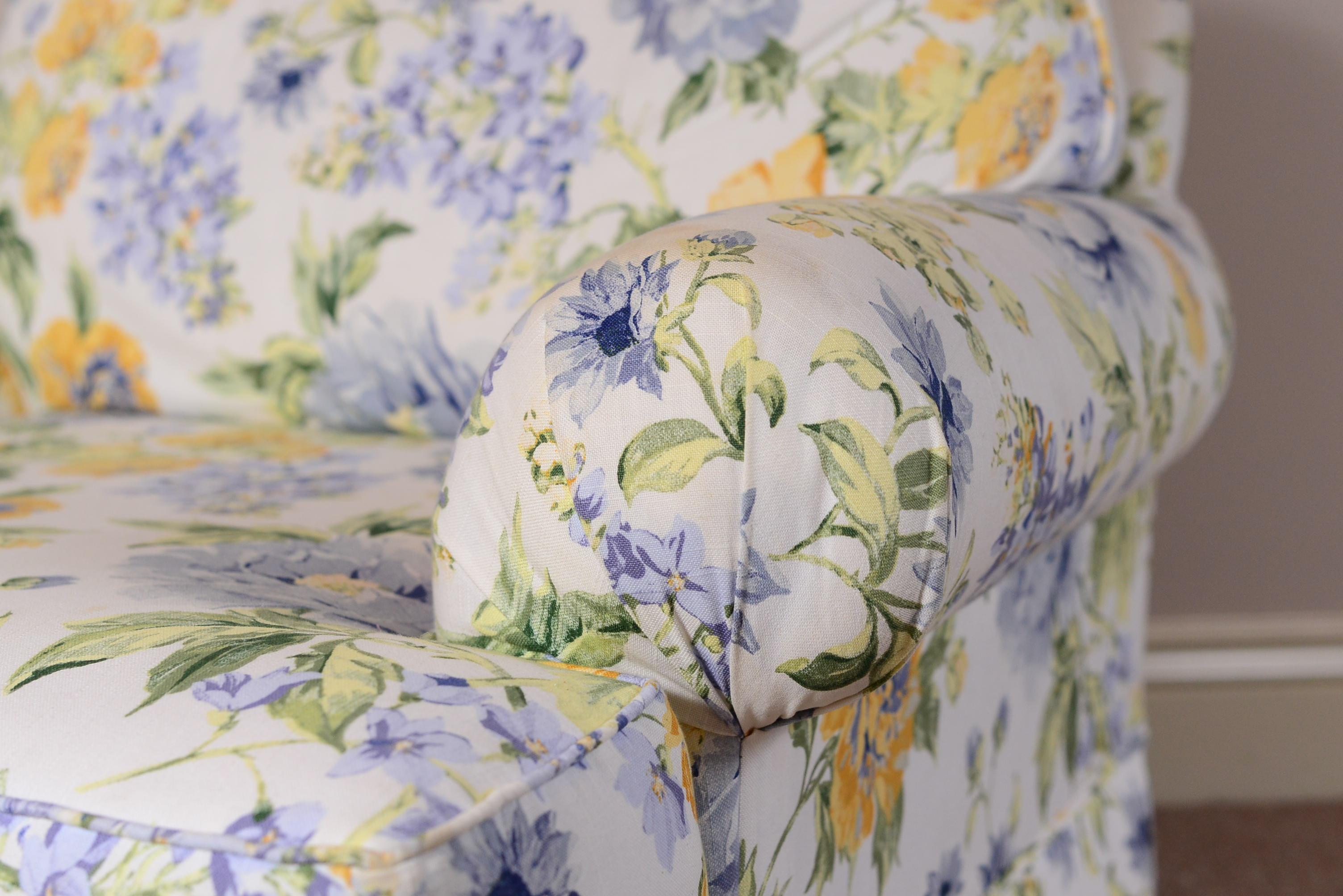 Overstuffed Floral Print Comfy Chair 