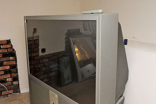 Large Flatscreen JVC I'Art Pro Television Set