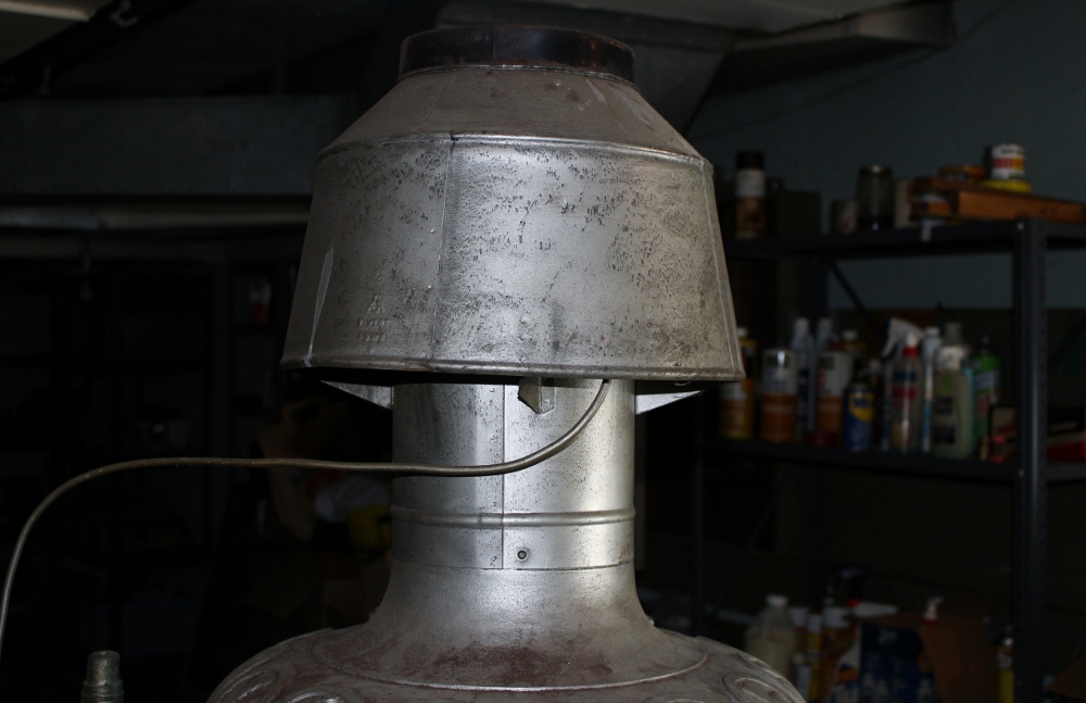 Antique Ruud Automatic Water Heater