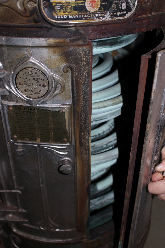 Antique Ruud Automatic Water Heater