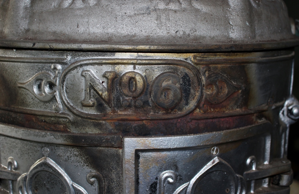 Antique Ruud Automatic Water Heater