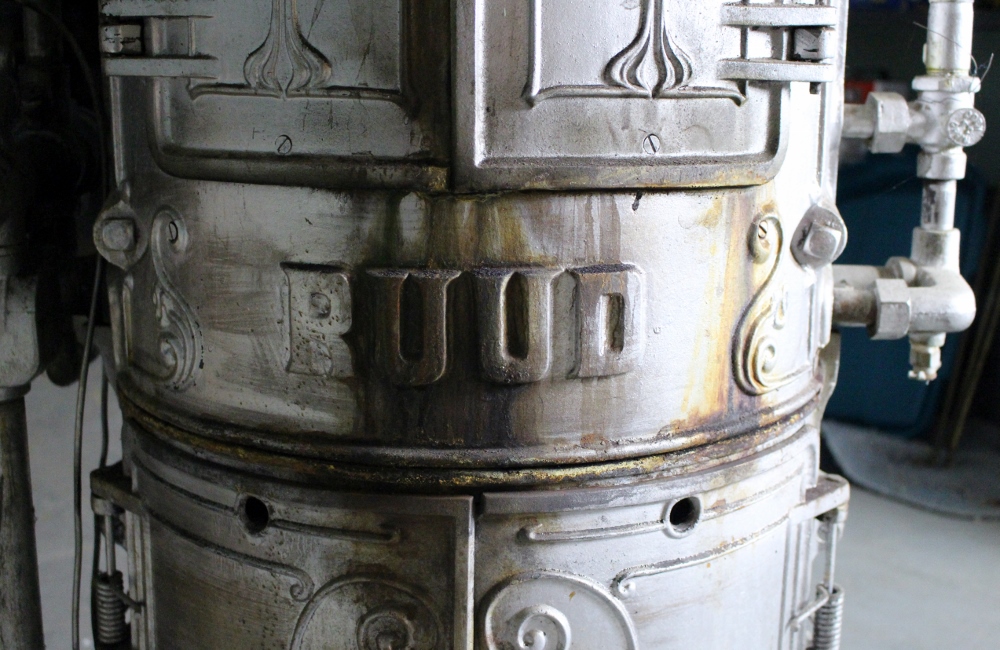 Antique Ruud Automatic Water Heater