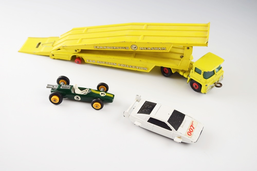 A 1965 Matchbox Car Carrying Case Filled With Vintage Matchbox