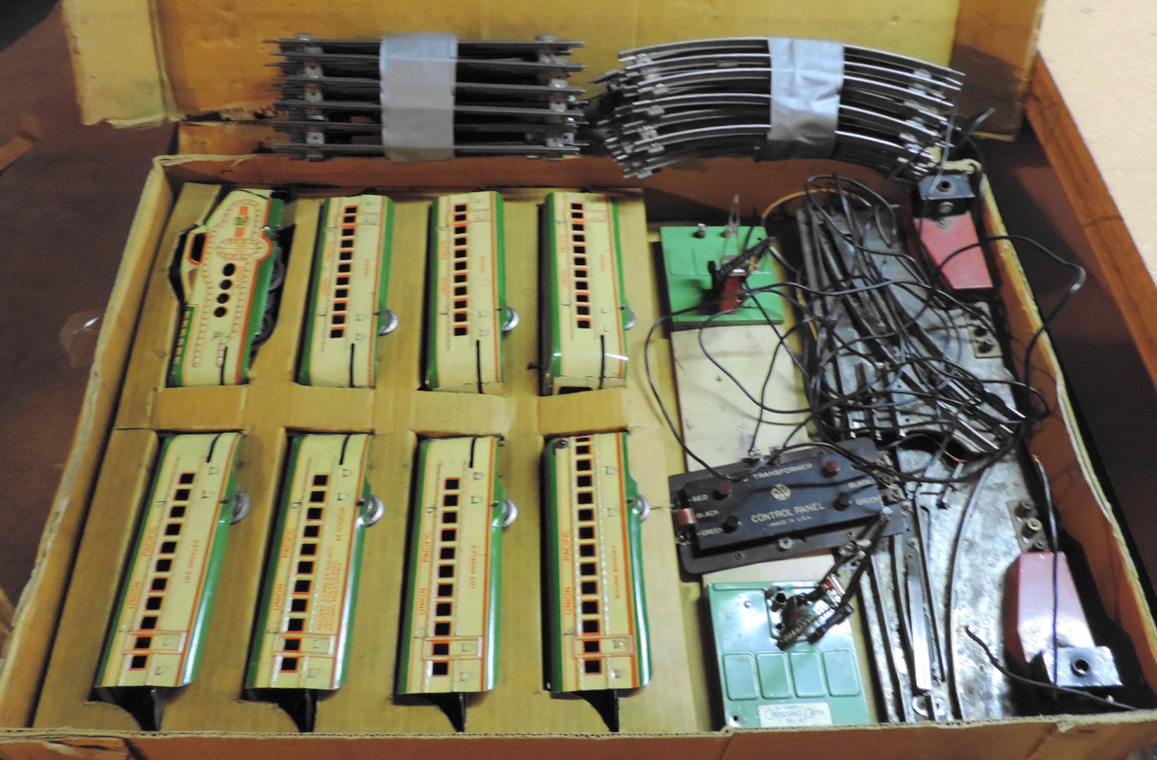 1930s Union Pacific Squaw Bonnet Train Set