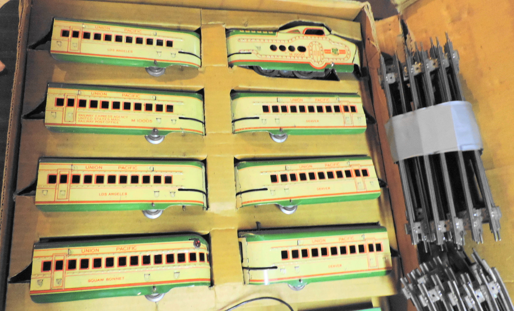 1930s Union Pacific Squaw Bonnet Train Set