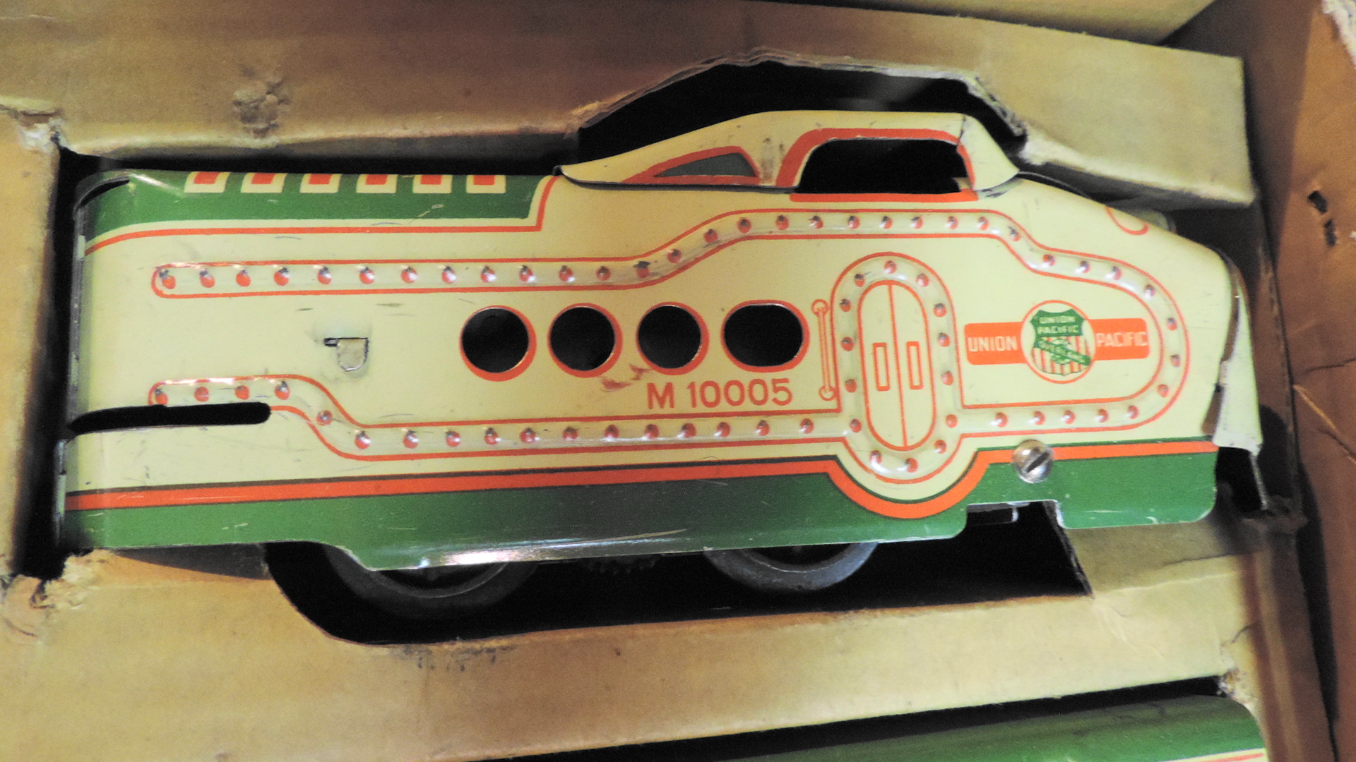 1930s Union Pacific Squaw Bonnet Train Set