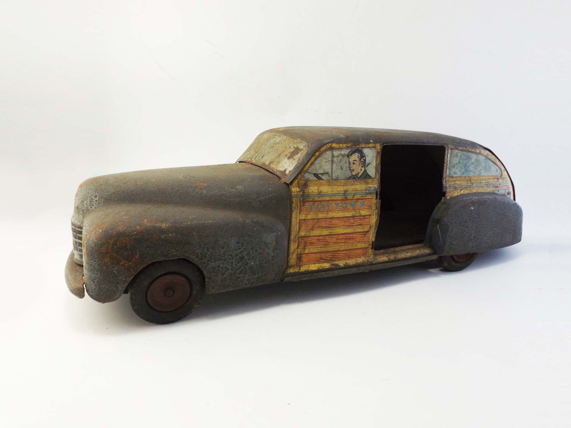 1940's Wyandotte Toytown 'Woody' Estate Car