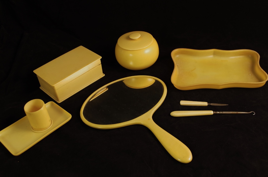 Vintage Bakelite Vanity Set