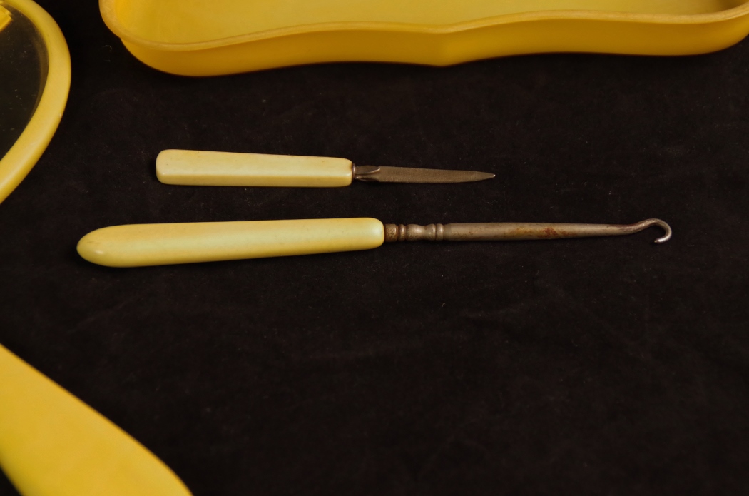 Vintage Bakelite Vanity Set