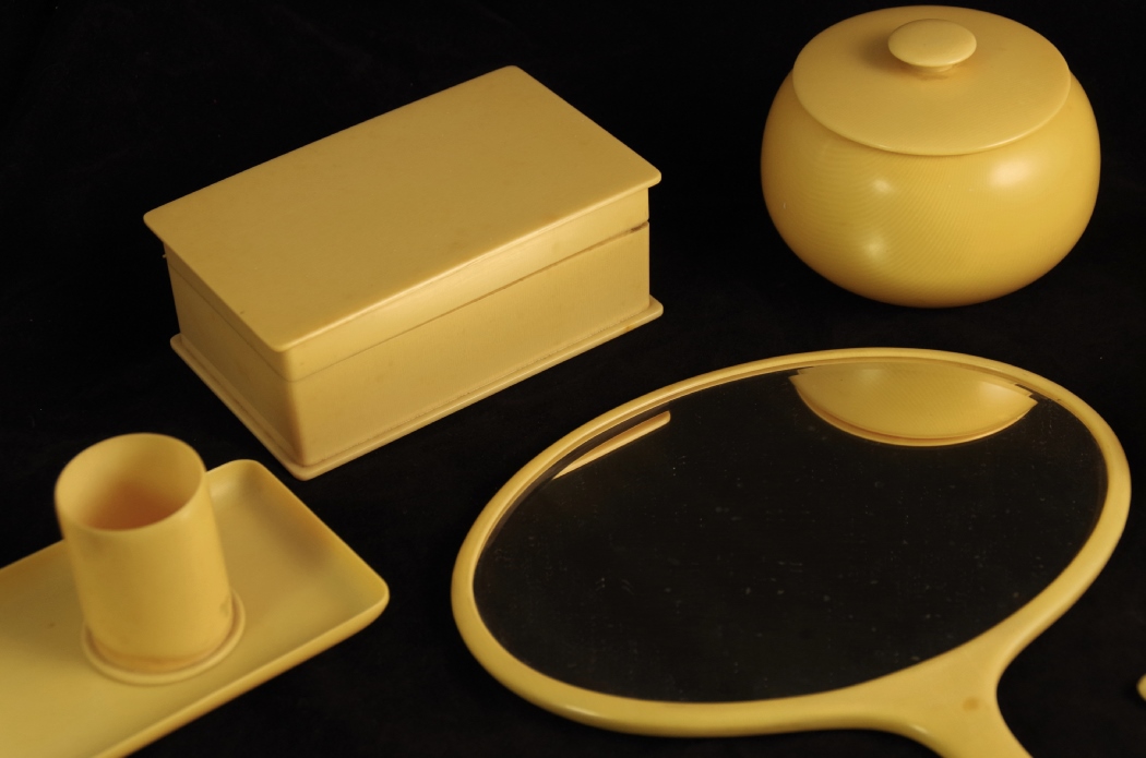 Vintage Bakelite Vanity Set
