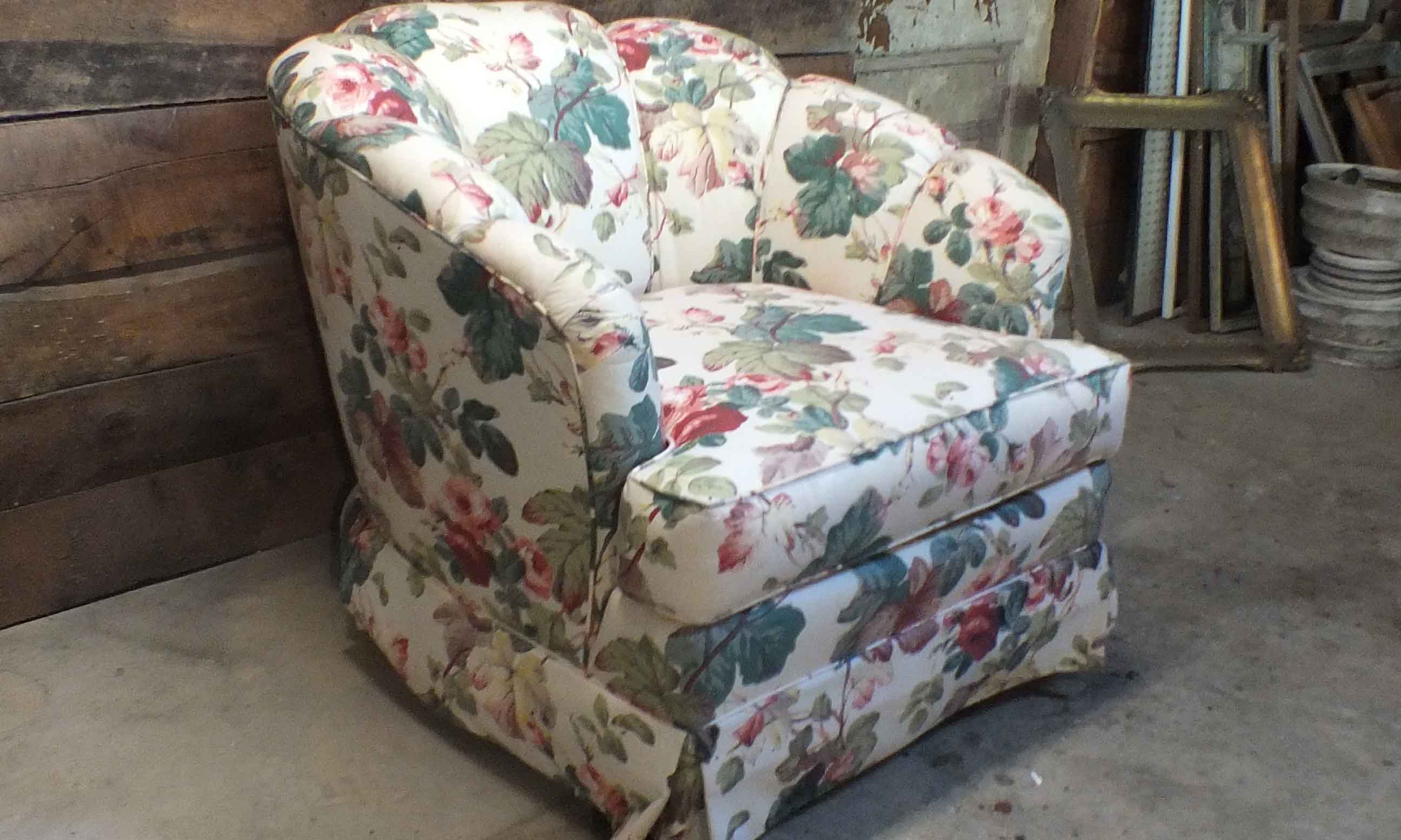 Traditional Floral Barrel Chair