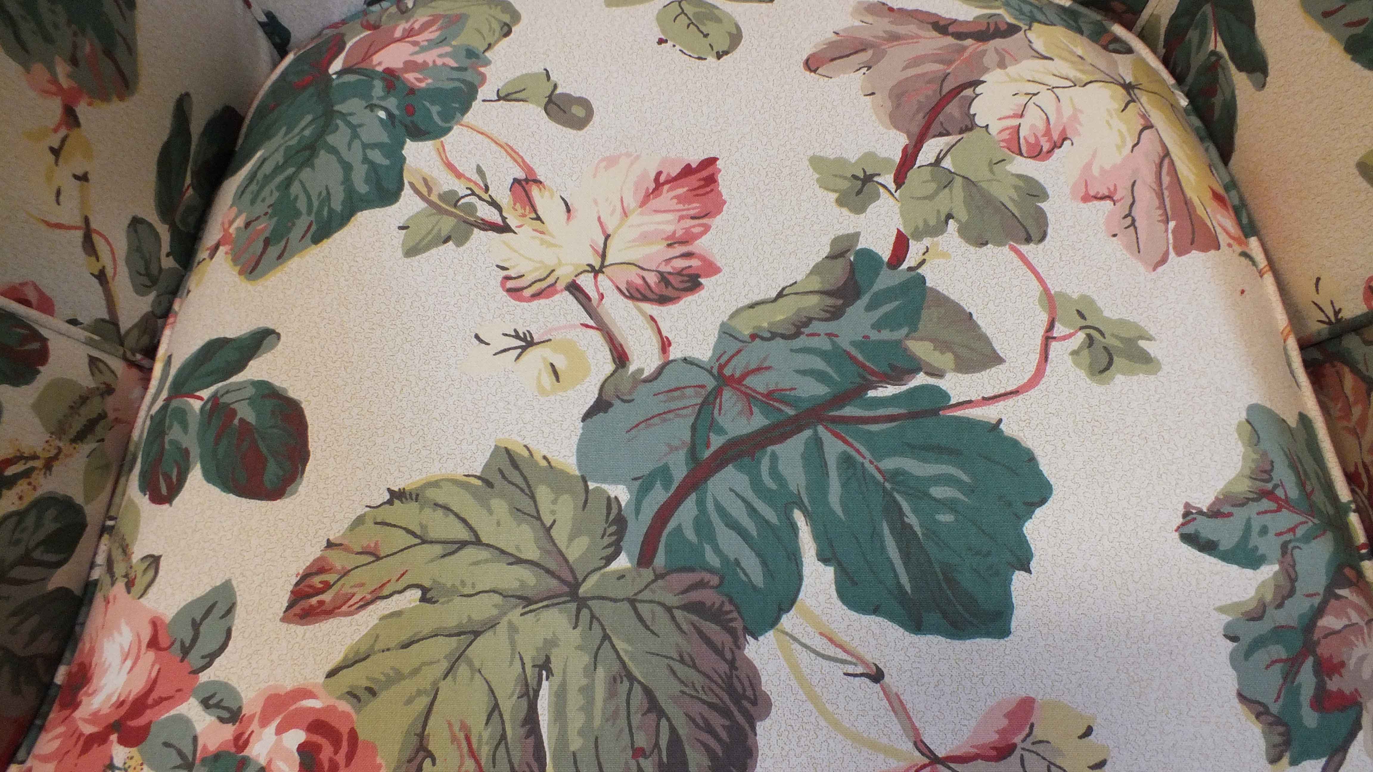 Traditional Floral Barrel Chair