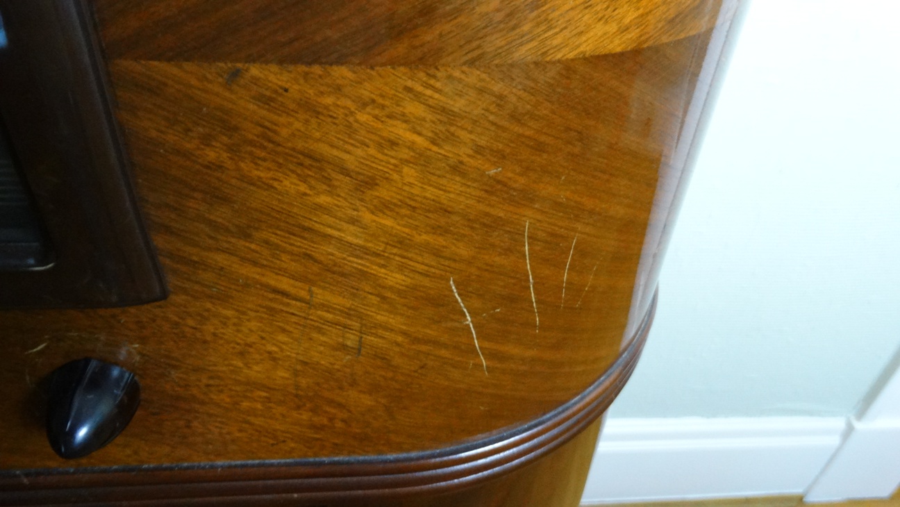 Vintage General Electric Radio Console