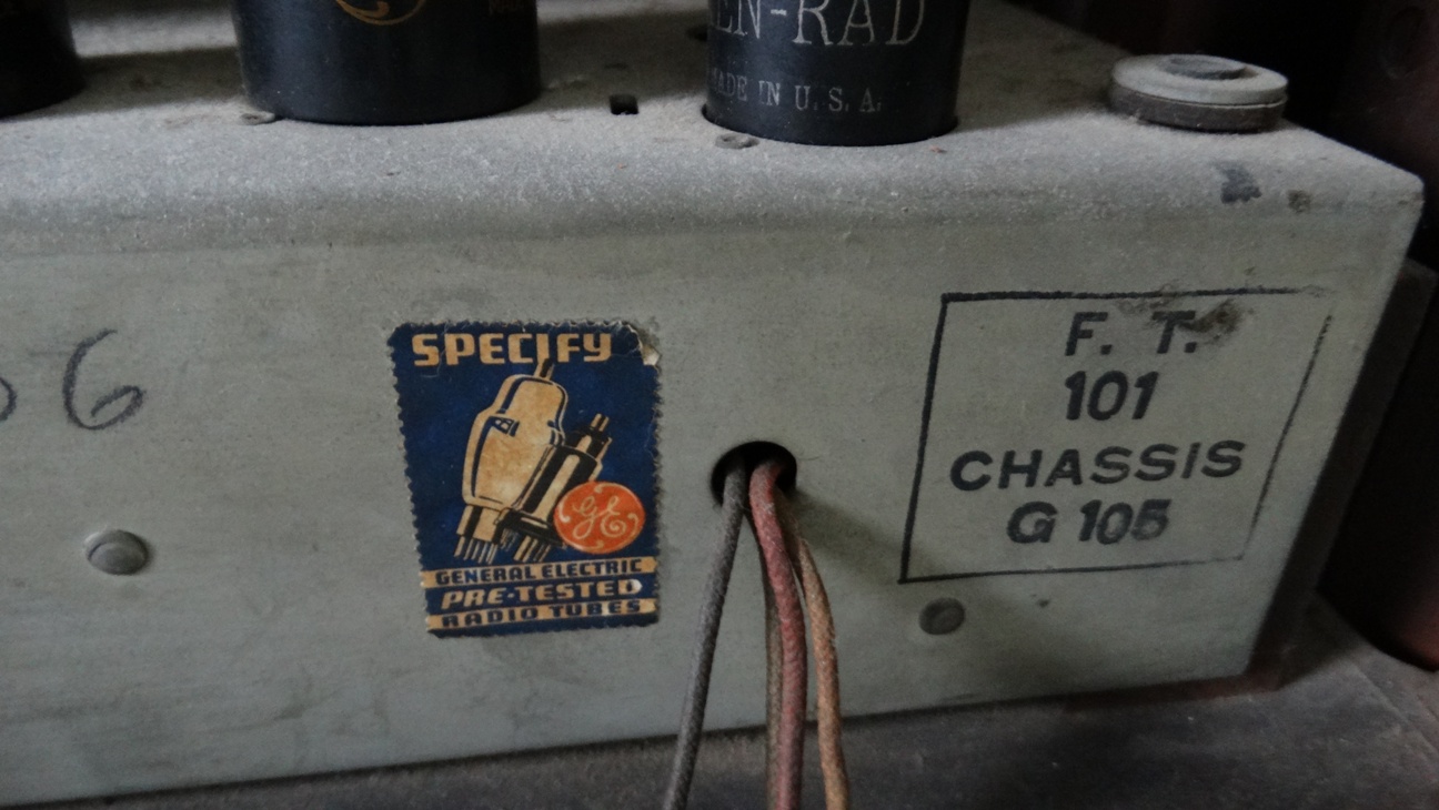 Vintage General Electric Radio Console