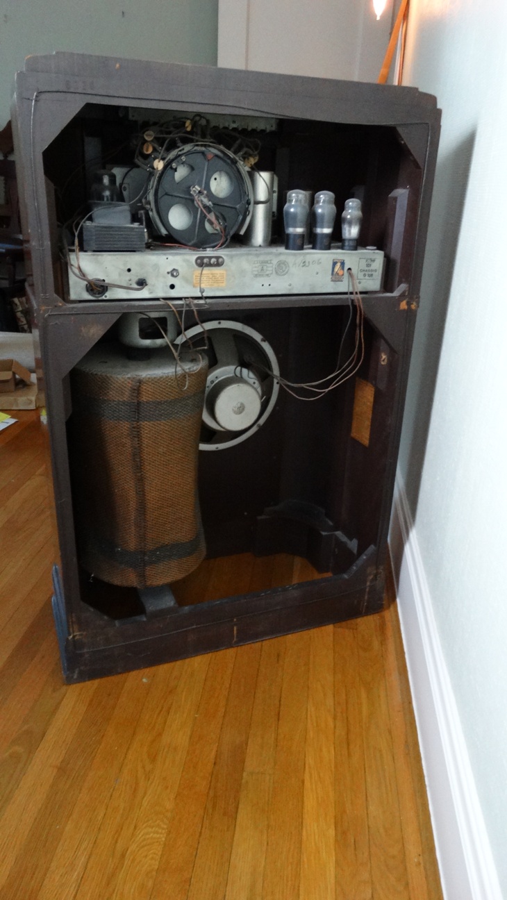 Vintage General Electric Radio Console