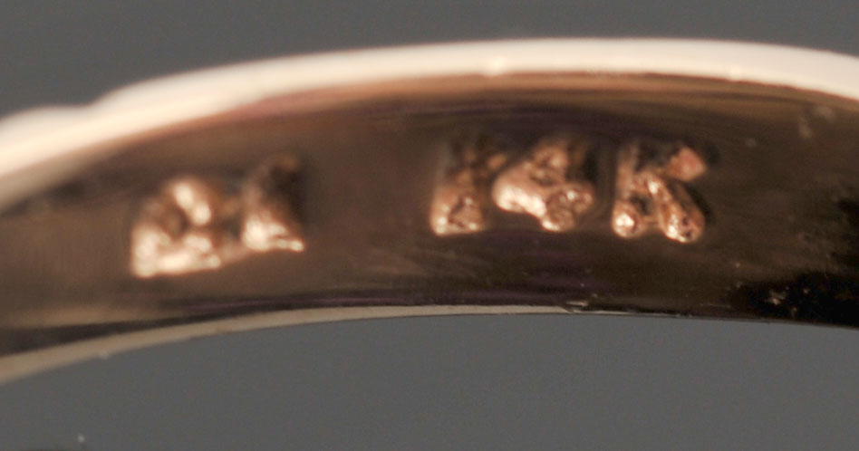 Lovely 14 K Yellow Gold Opal and Ruby Ring