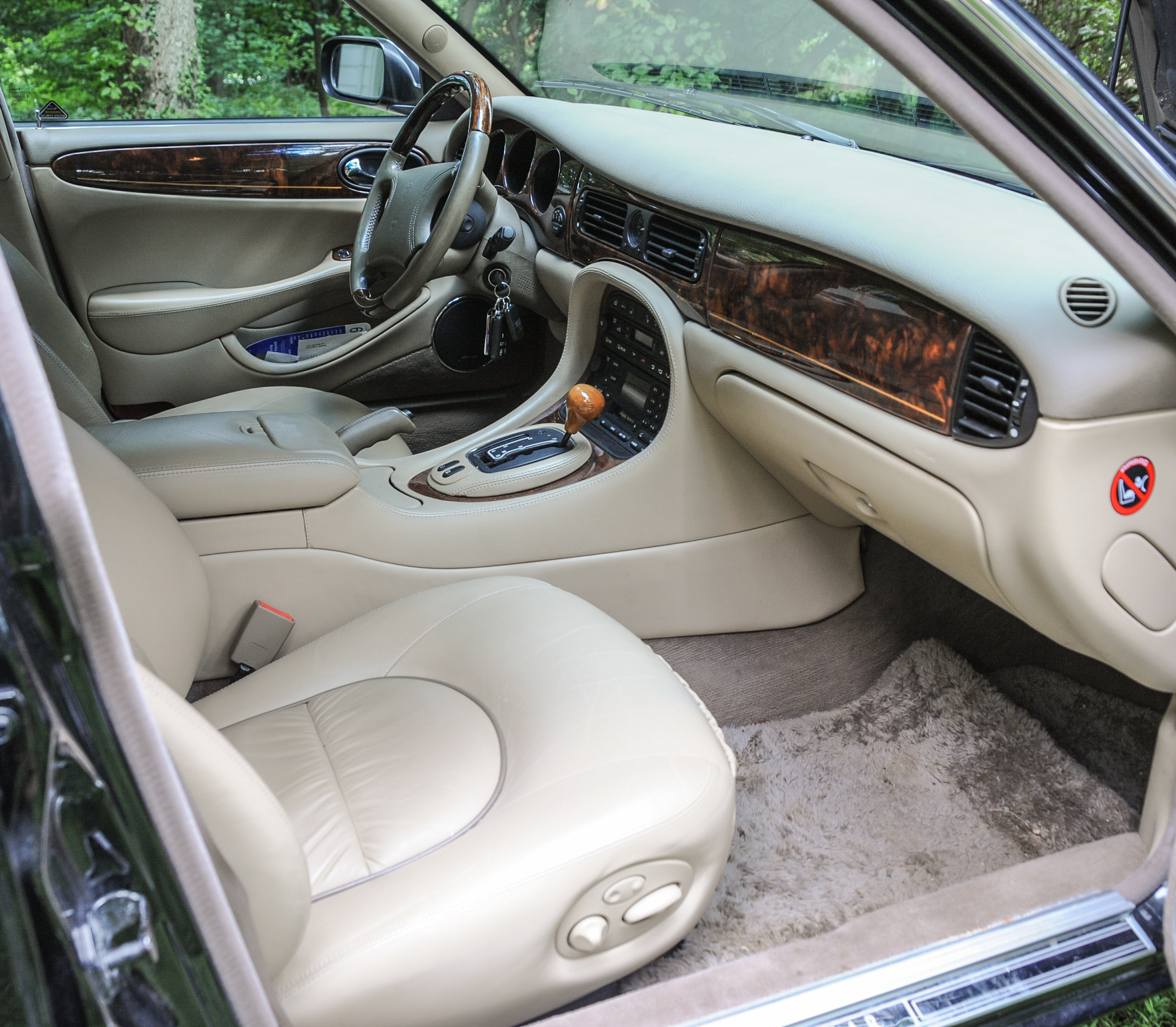 2000 Jaguar XJ Series Vanden Plas