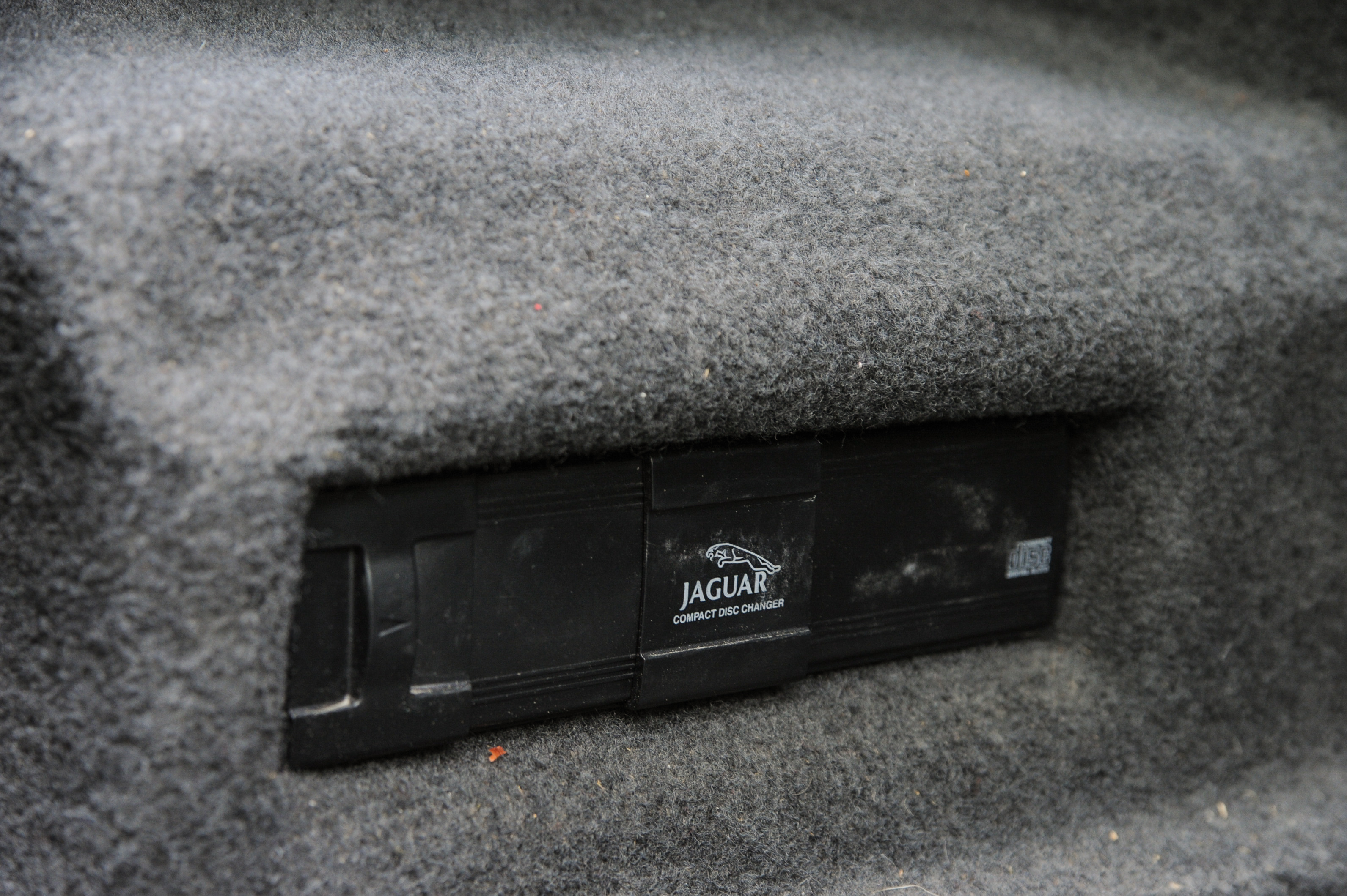 2000 Jaguar XJ Series Vanden Plas