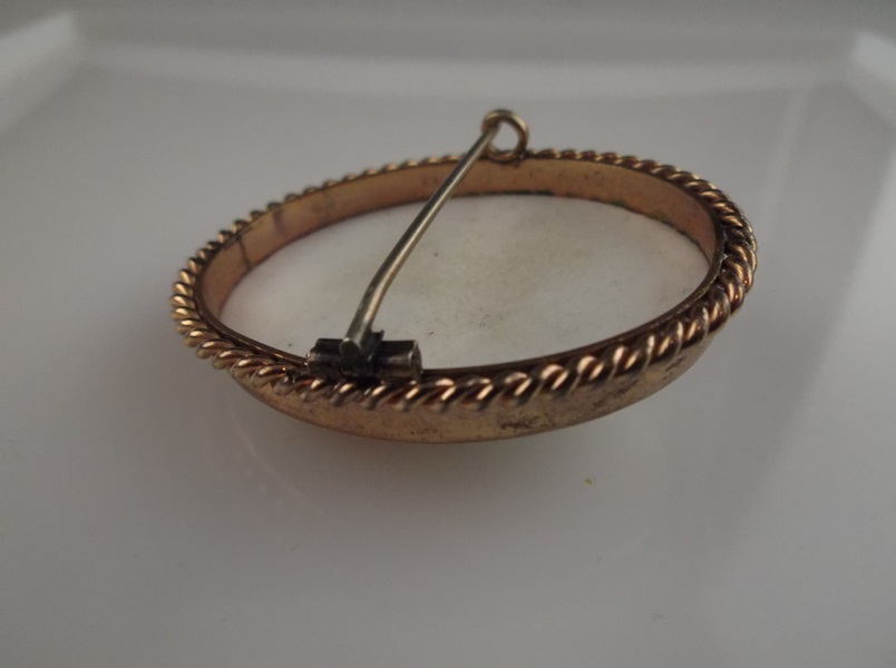 Vintage Porcelain Cameo Brooch 