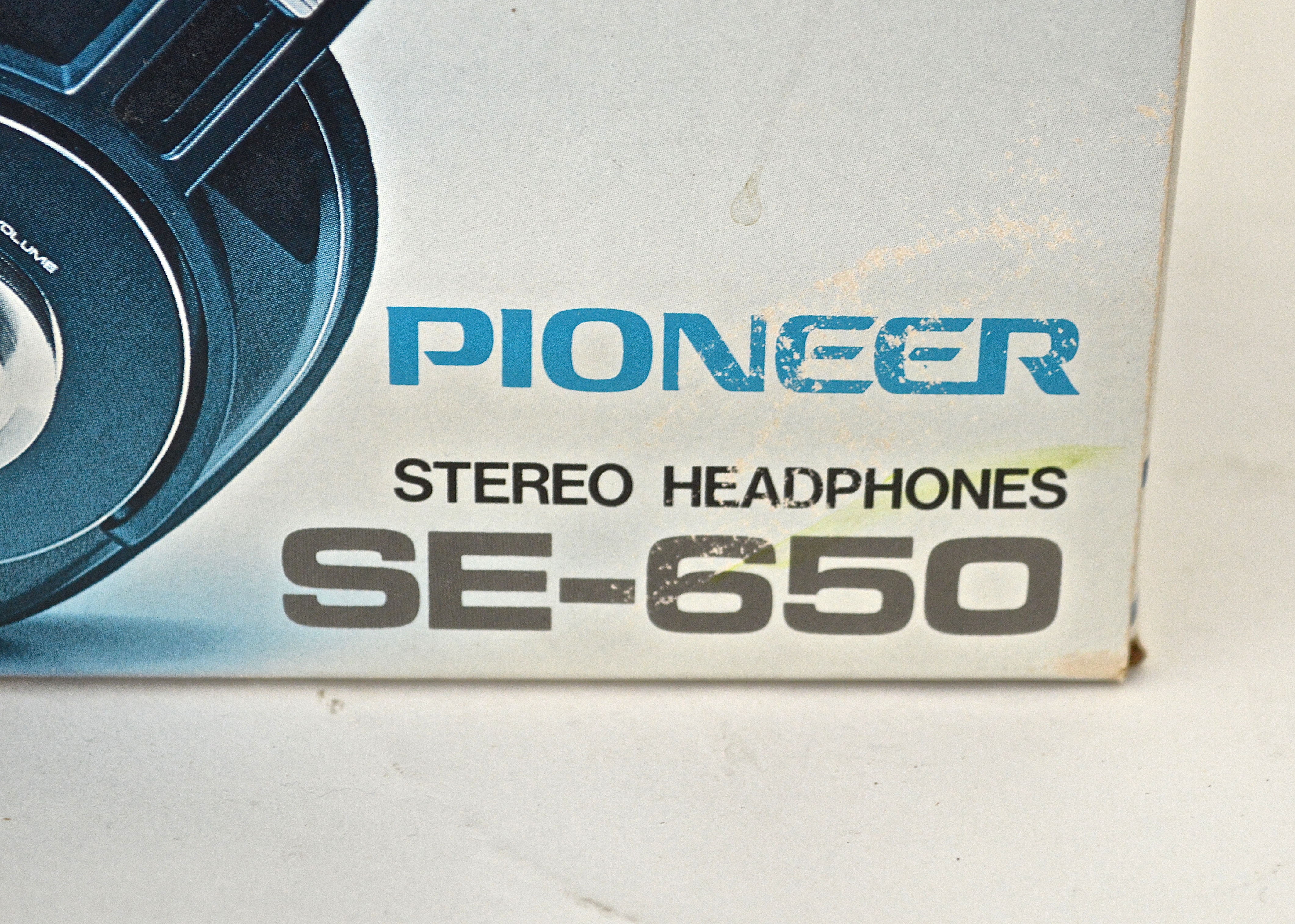 Vintage Pioneer Stereo and Modern RCA Wireless Headphones
