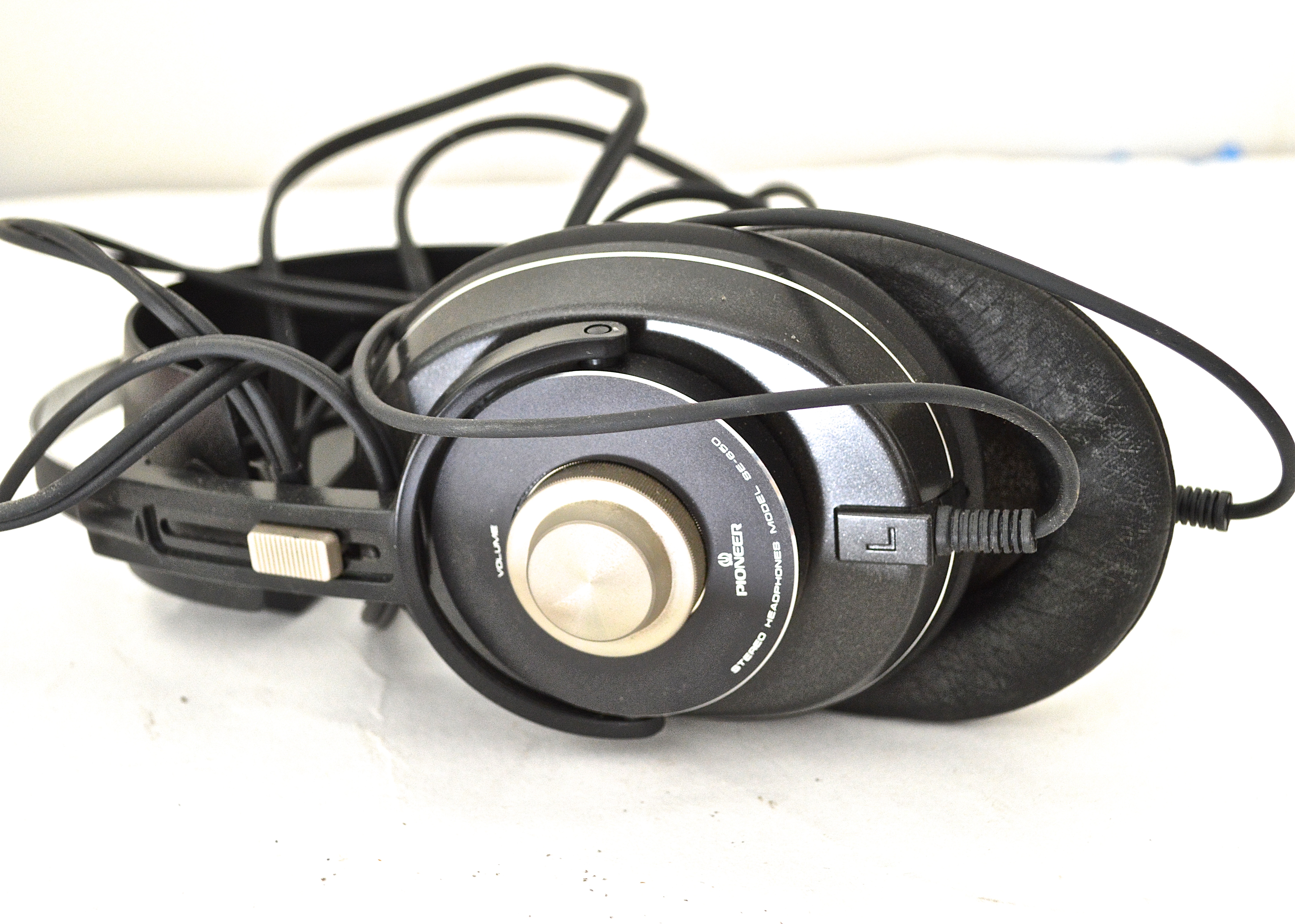 Vintage Pioneer Stereo and Modern RCA Wireless Headphones