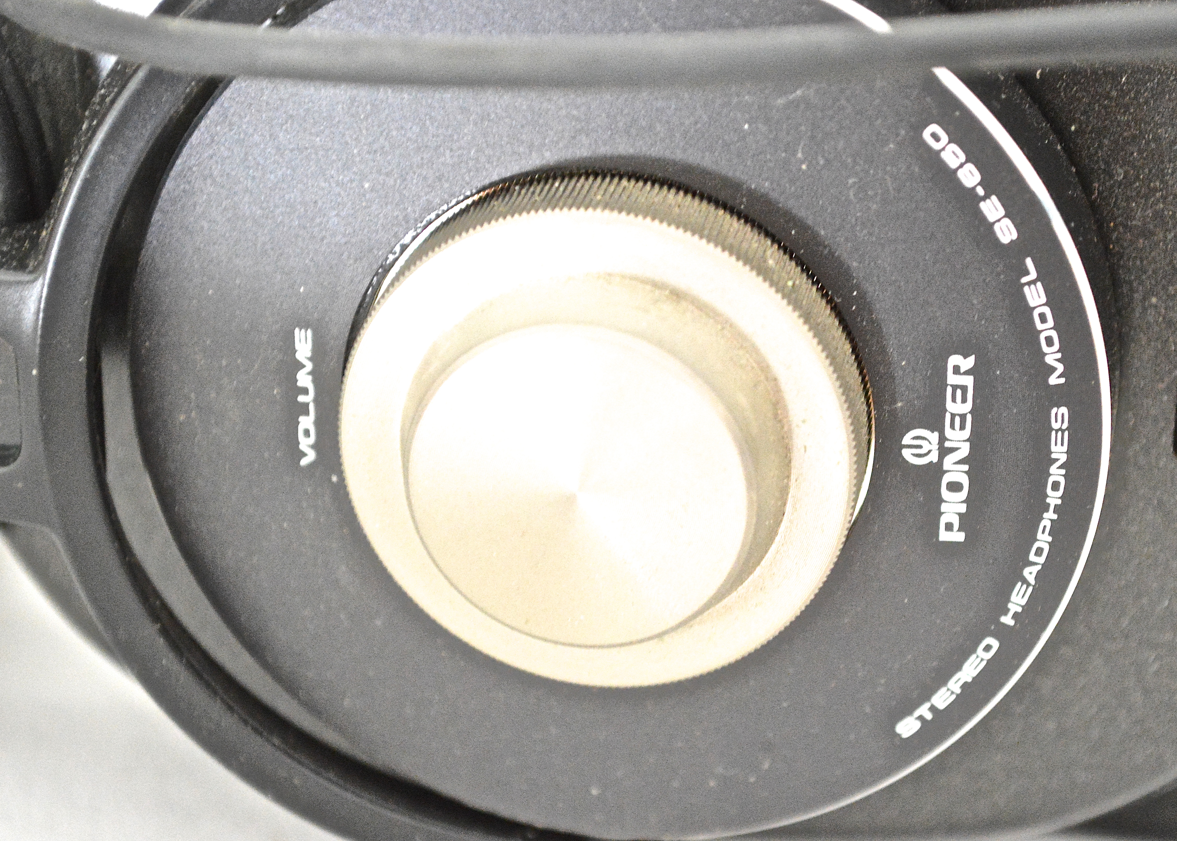 Vintage Pioneer Stereo and Modern RCA Wireless Headphones