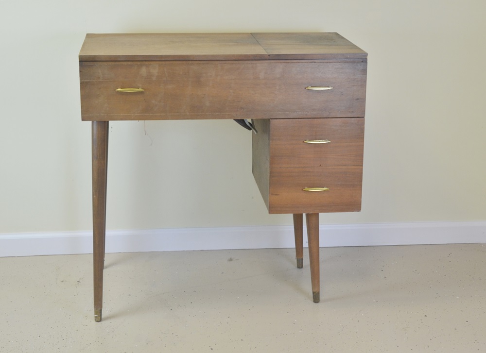 Vintage 1965 Singer Sewing Machine In Mid Century Cabinet