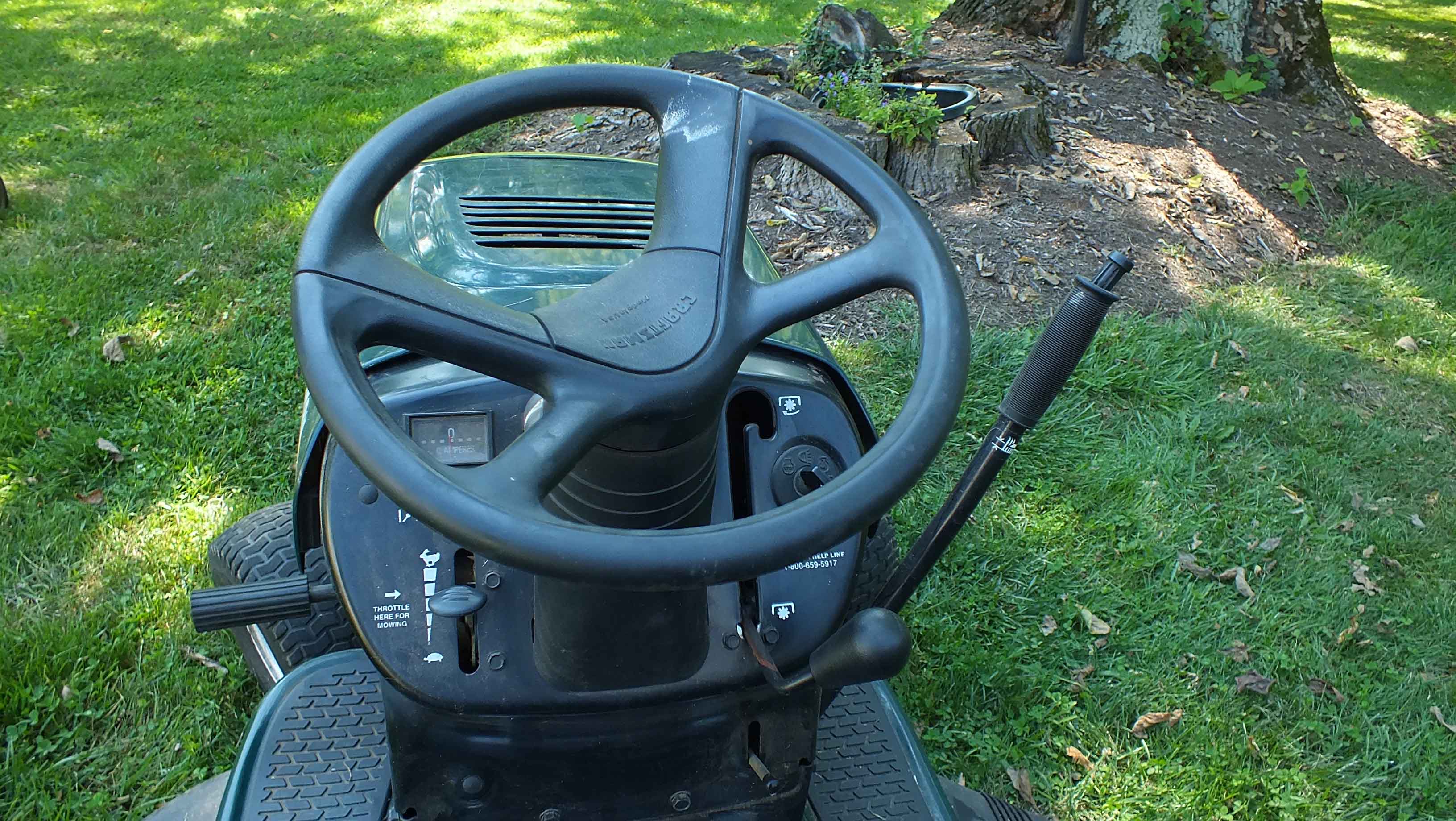 Craftsman  LT-1000 Riding Lawn Mower