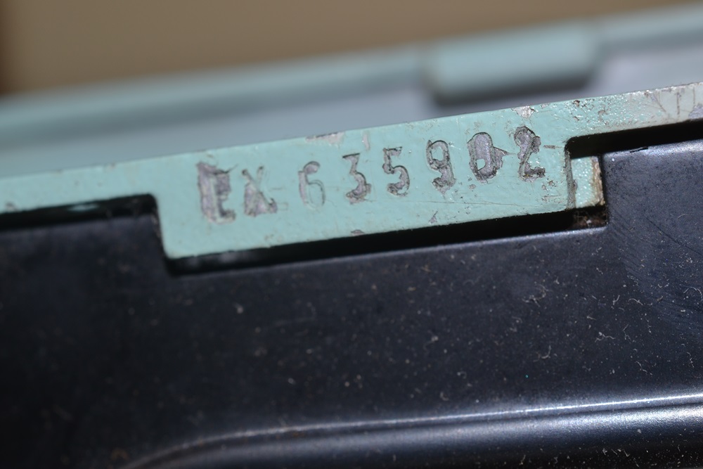 Vintage 1965 Singer Sewing Machine In Mid Century Cabinet