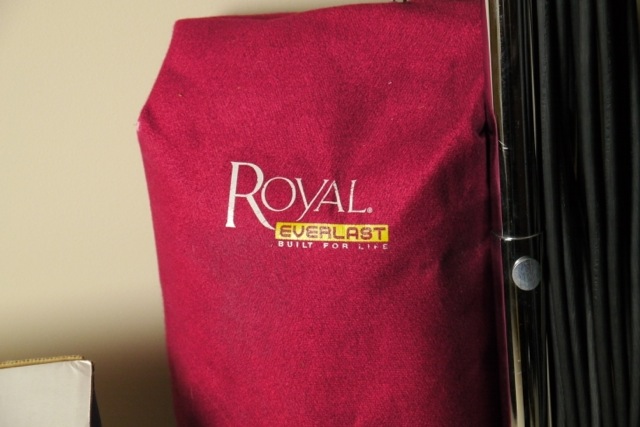 Royal Everlast 8200 Upright Vacuum 
