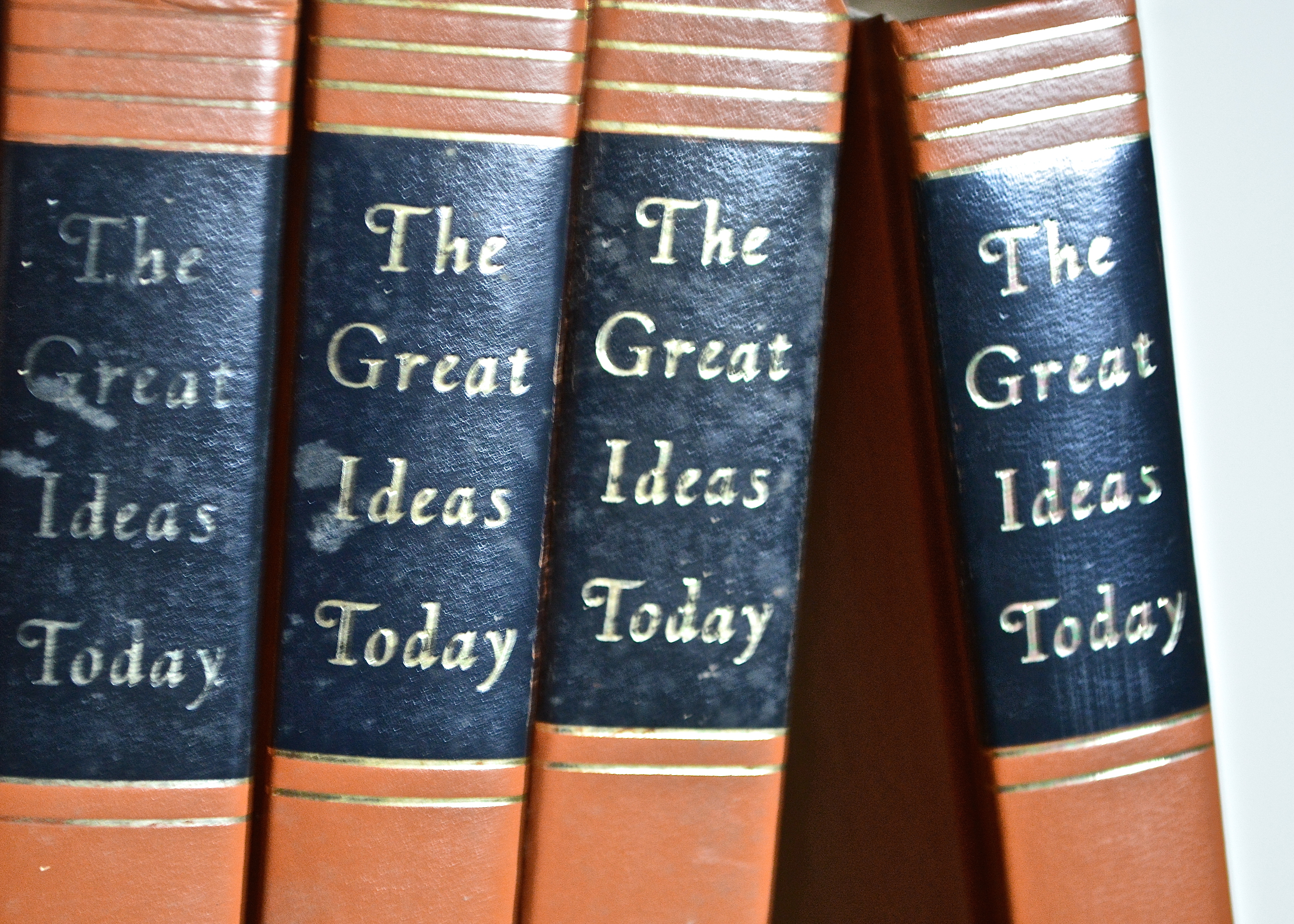 Set of Encyclopedia Britannica "The Great Ideas Today" 1961-197