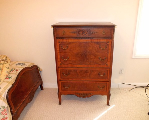 Vintage French Provincial Style Bedroom Suite