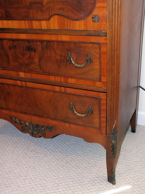 Vintage French Provincial Style Bedroom Suite