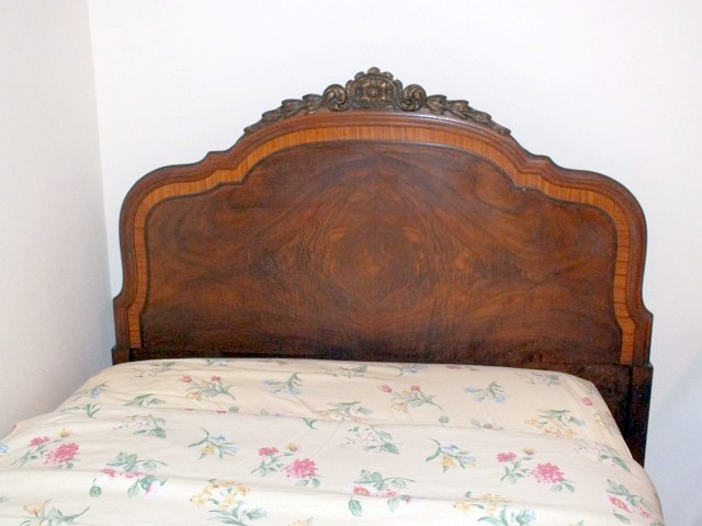 Vintage French Provincial Style Bedroom Suite