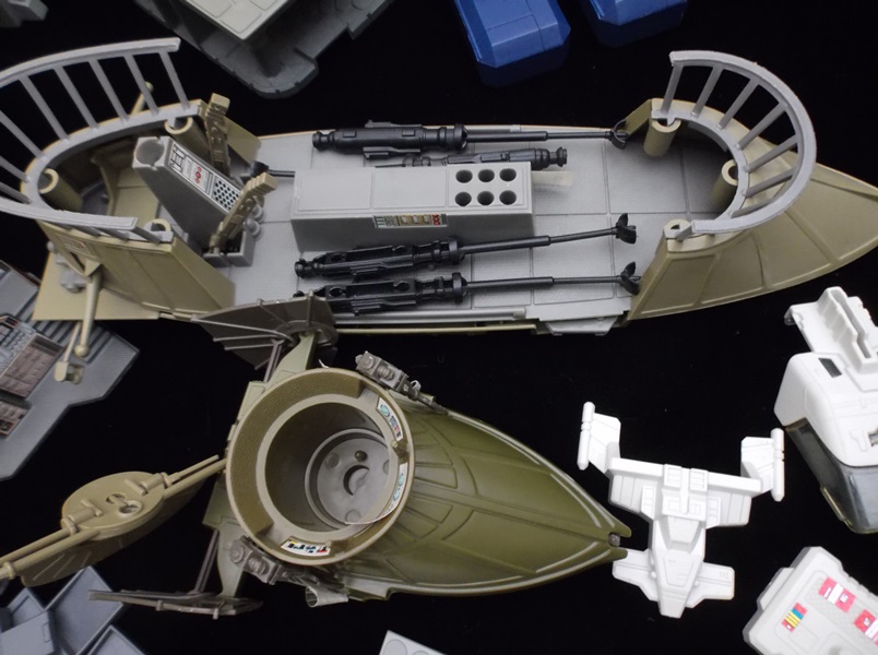 Miscellaneous Vintage Star Wars Accessories and Parts