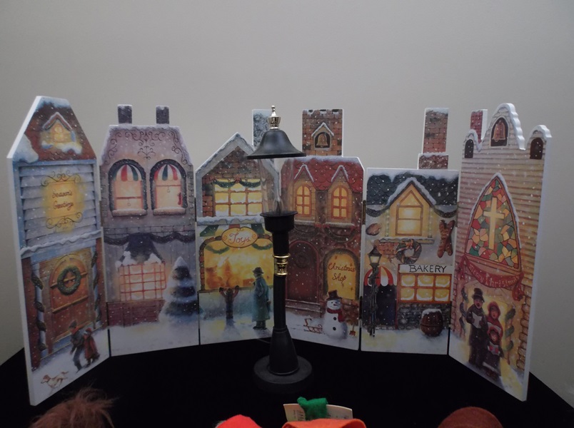 Collectible Hand Crafted Annalee Caroler Doll Collection