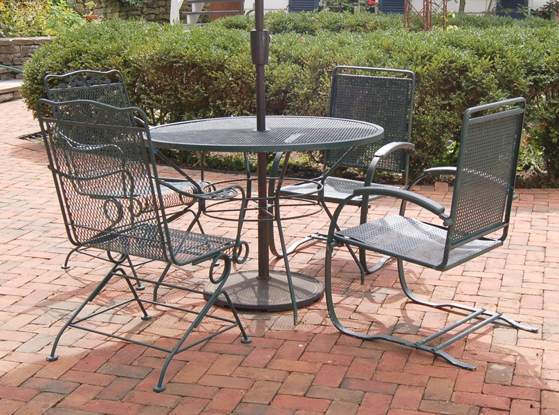 Round Outdoor Patio Table with Four Chairs and Umbrella