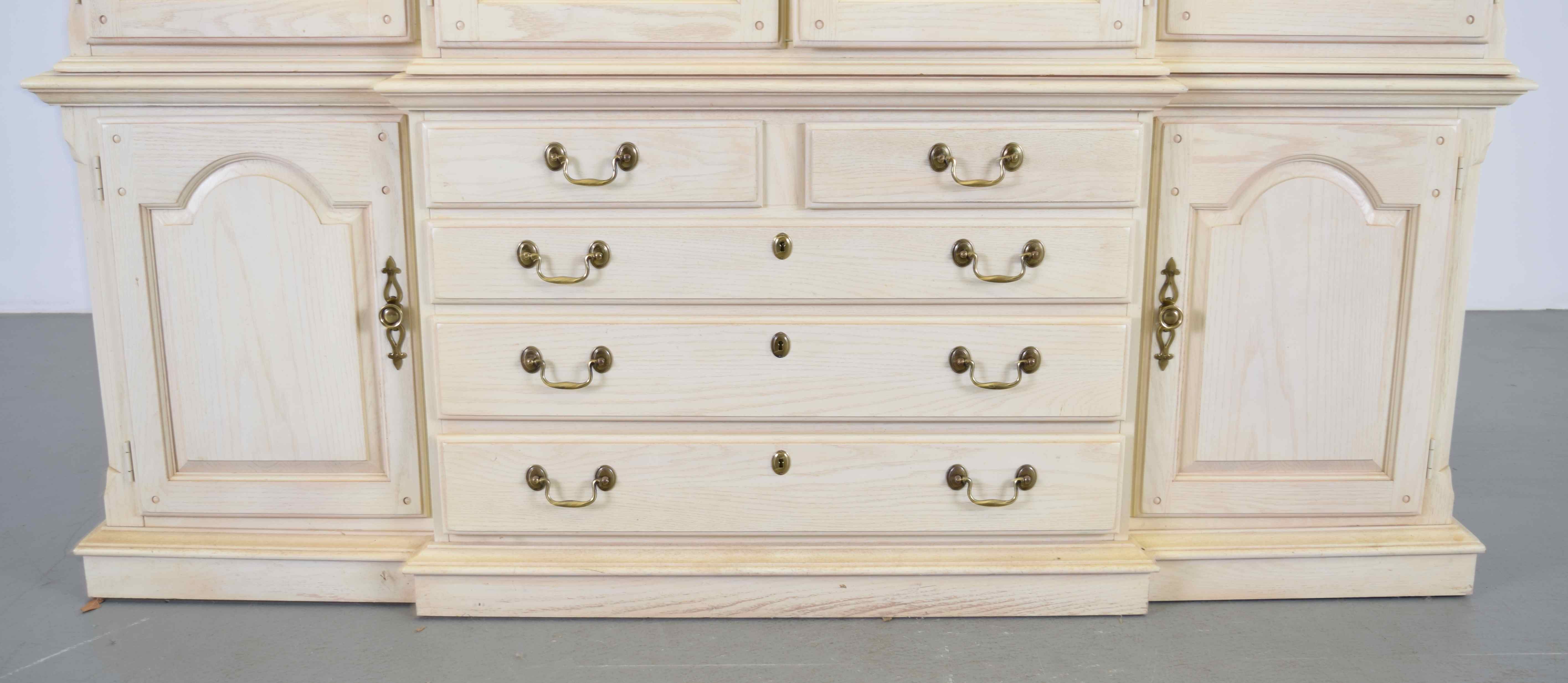 Thomasville French Country China Cabinet