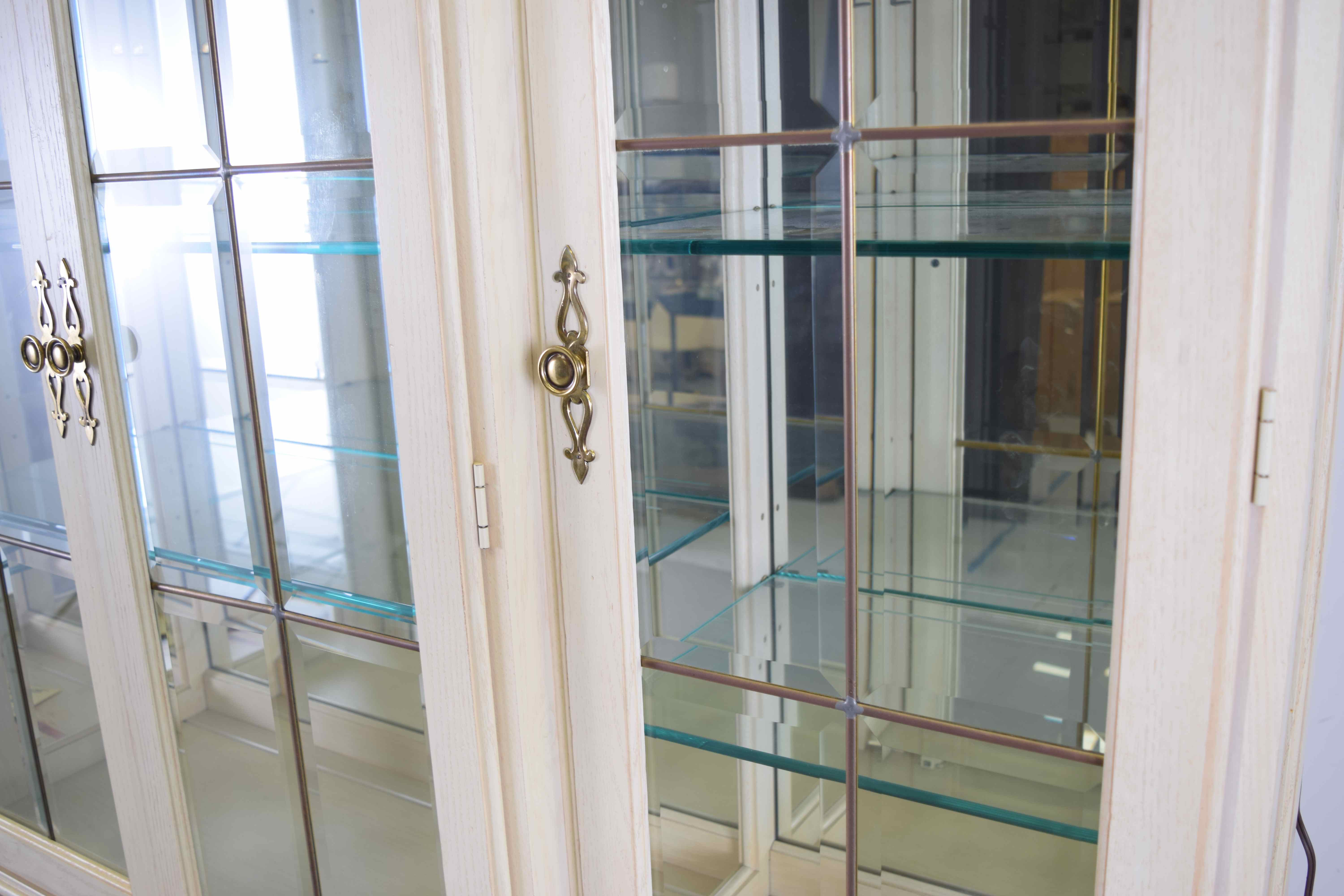 Thomasville French Country China Cabinet