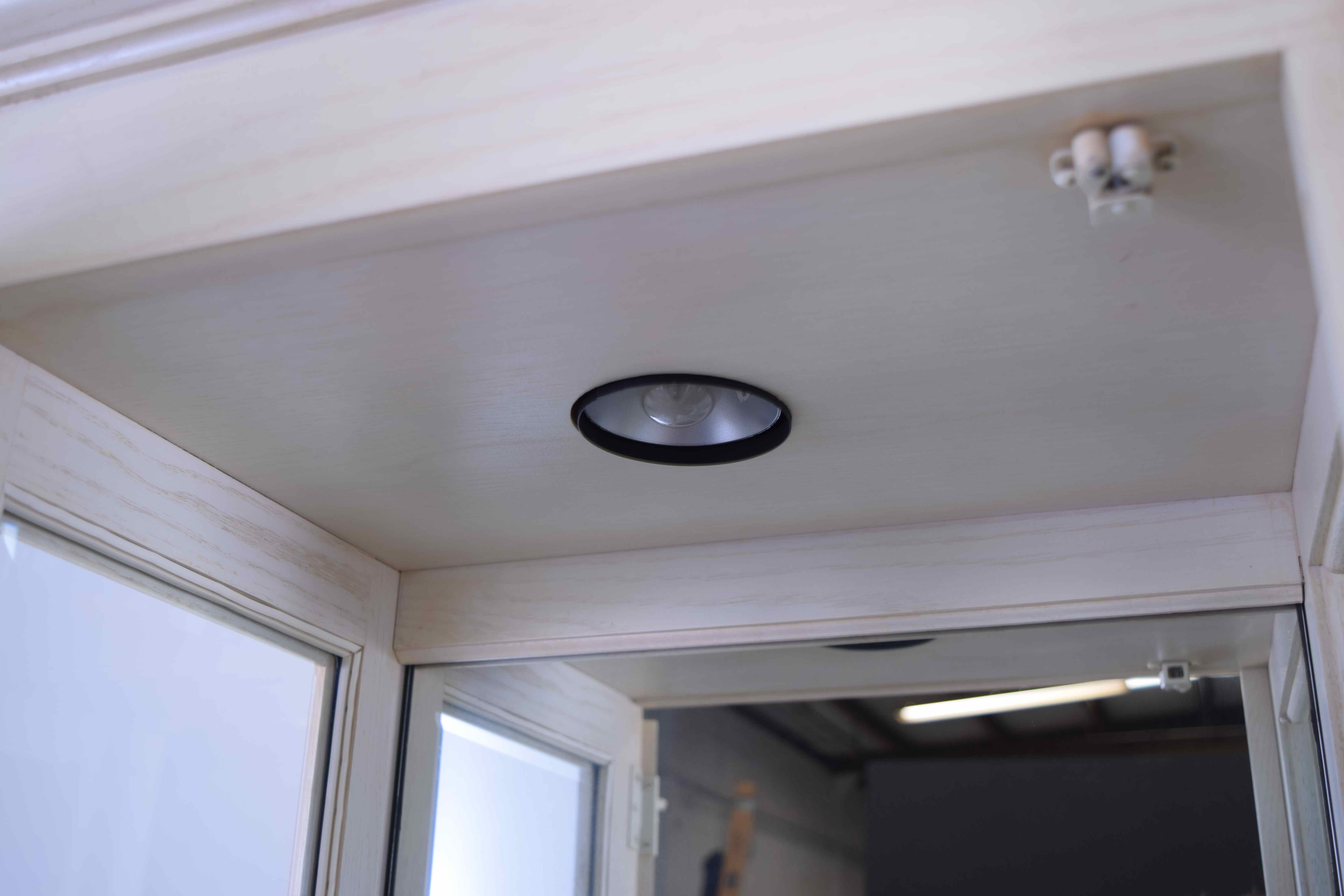 Thomasville French Country China Cabinet